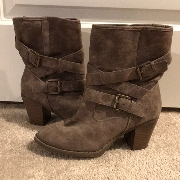 Brown Mid-calf Heel Boots - Picture 1 of 2